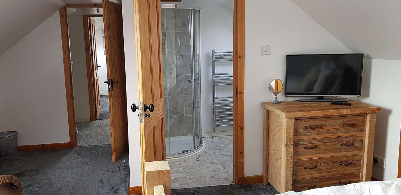 Shiskine Apartment *